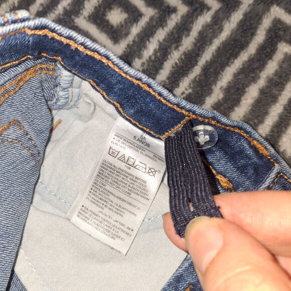 Old Navy Kids Shorts in Blue - Size 5T - Picture 4 of 5